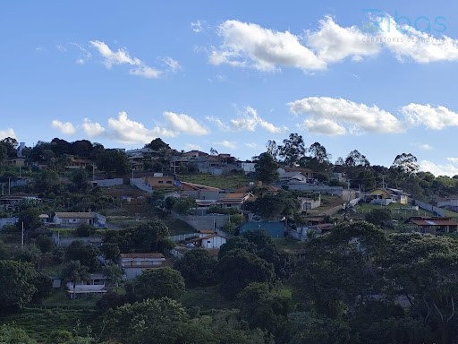 Chácara em Vale do Rio Cachoeira - Piracaia, SP