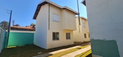 Sobrado á venda no bairro Nova Trieste - Jarinu/SP