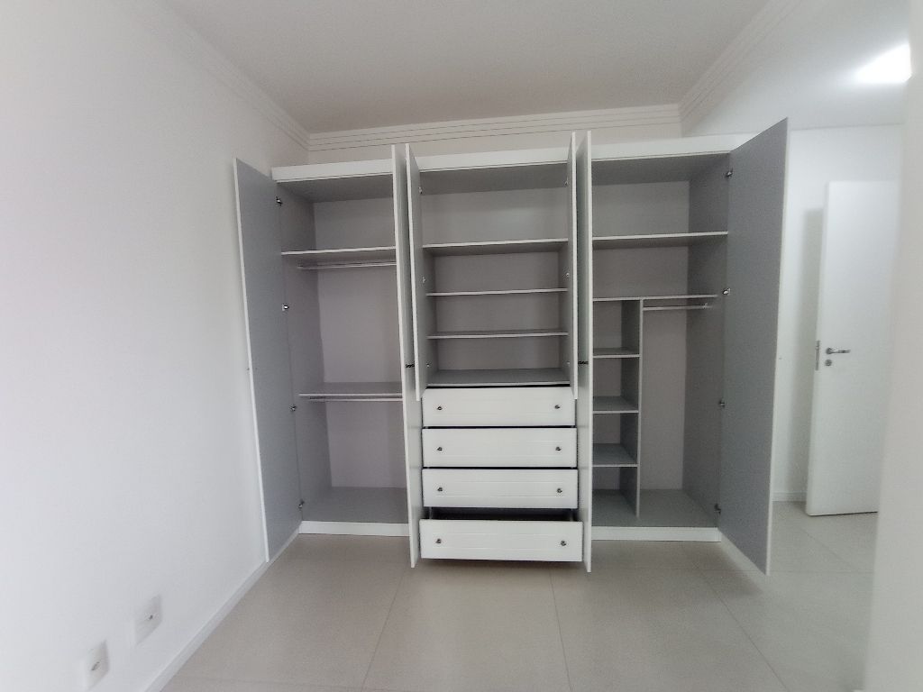 Apartamento a venda: Osasco, 2 quartos, 2 banheiros, varanda gourmet, ar, 1 vaga, piscina
