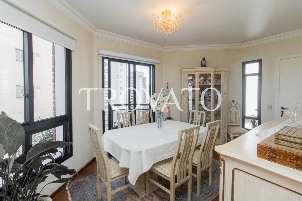 Apartamento à venda , Vila Mariana, 4 quartos, 2 suites, 2 vagas, depósito, 176m2, piscina, academia, ao lado do parque Ibirapuera
