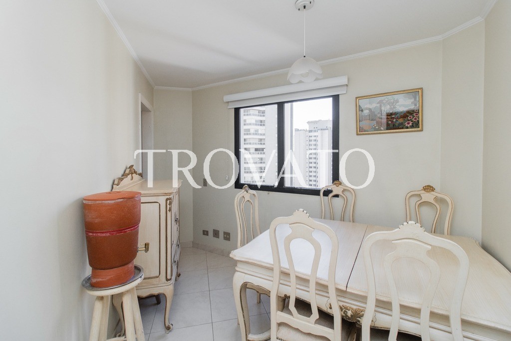 Apartamento à venda , Vila Mariana, 4 quartos, 2 suites, 2 vagas, depósito, 176m2, piscina, academia, ao lado do parque Ibirapuera
