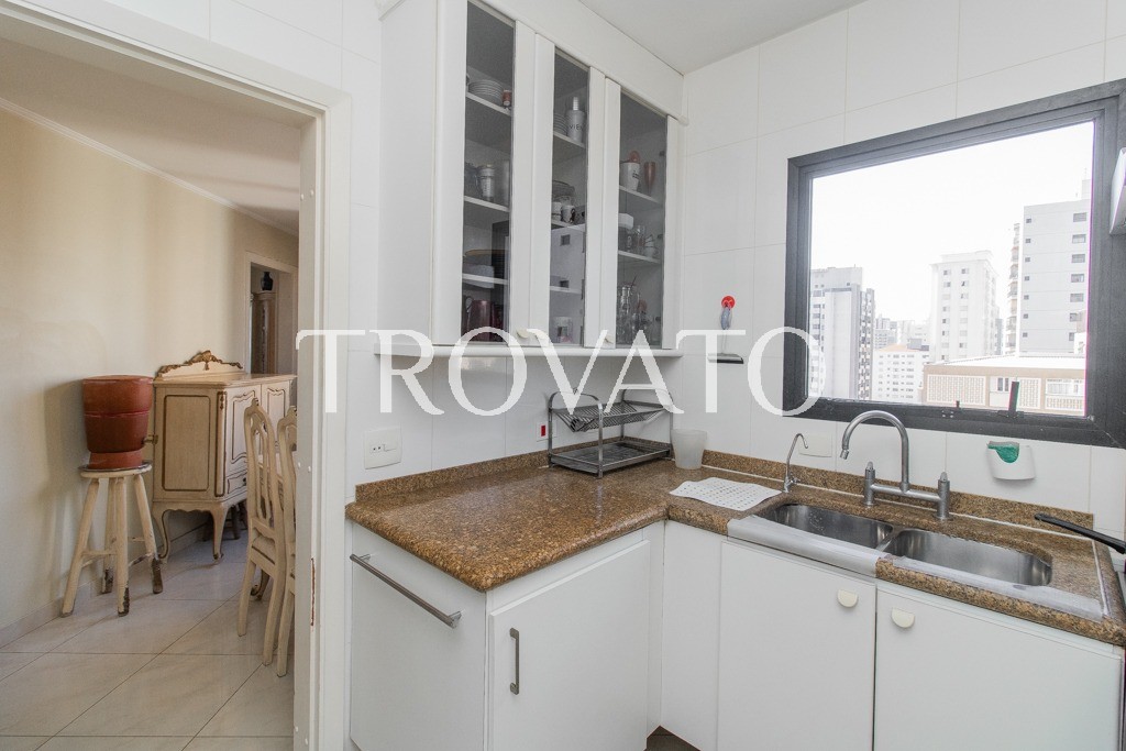 Apartamento à venda , Vila Mariana, 4 quartos, 2 suites, 2 vagas, depósito, 176m2, piscina, academia, ao lado do parque Ibirapuera