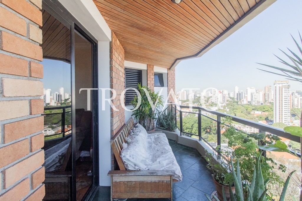 Apartamento à venda , Vila Mariana, 4 quartos, 2 suites, 2 vagas, depósito, 176m2, piscina, academia, ao lado do parque Ibirapuera