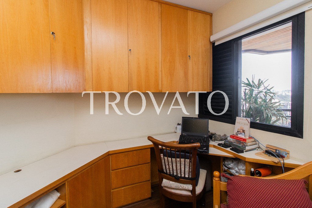 Apartamento à venda , Vila Mariana, 4 quartos, 2 suites, 2 vagas, depósito, 176m2, piscina, academia, ao lado do parque Ibirapuera