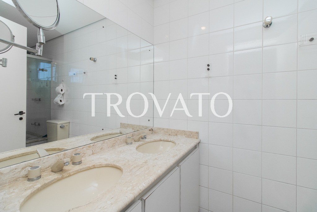 Apartamento à venda , Vila Mariana, 4 quartos, 2 suites, 2 vagas, depósito, 176m2, piscina, academia, ao lado do parque Ibirapuera