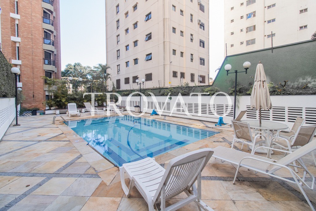 Apartamento à venda , Vila Mariana, 4 quartos, 2 suites, 2 vagas, depósito, 176m2, piscina, academia, ao lado do parque Ibirapuera