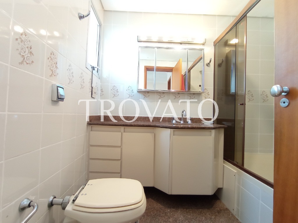 Apartamento à venda, 190m2, Perdizes, 4 quartos sendo 3 suítes, 2 varandas, hidro, 3 vagas