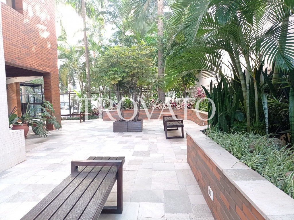 Apartamento à venda, 190m2, Perdizes, 4 quartos sendo 3 suítes, 2 varandas, hidro, 3 vagas