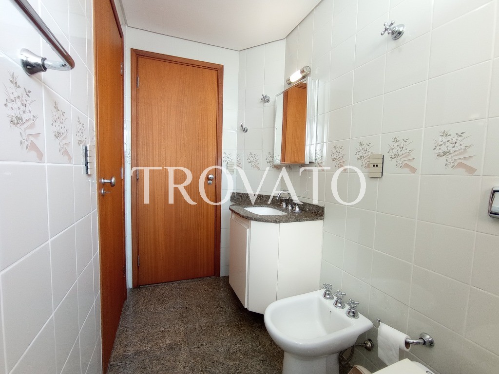 Apartamento à venda, 190m2, Perdizes, 4 quartos sendo 3 suítes, 2 varandas, hidro, 3 vagas