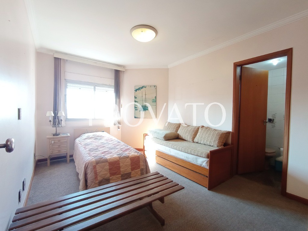 Apartamento à venda, 190m2, Perdizes, 4 quartos sendo 3 suítes, 2 varandas, hidro, 3 vagas