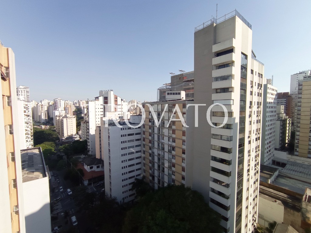 Apartamento à venda, 190m2, Perdizes, 4 quartos sendo 3 suítes, 2 varandas, hidro, 3 vagas