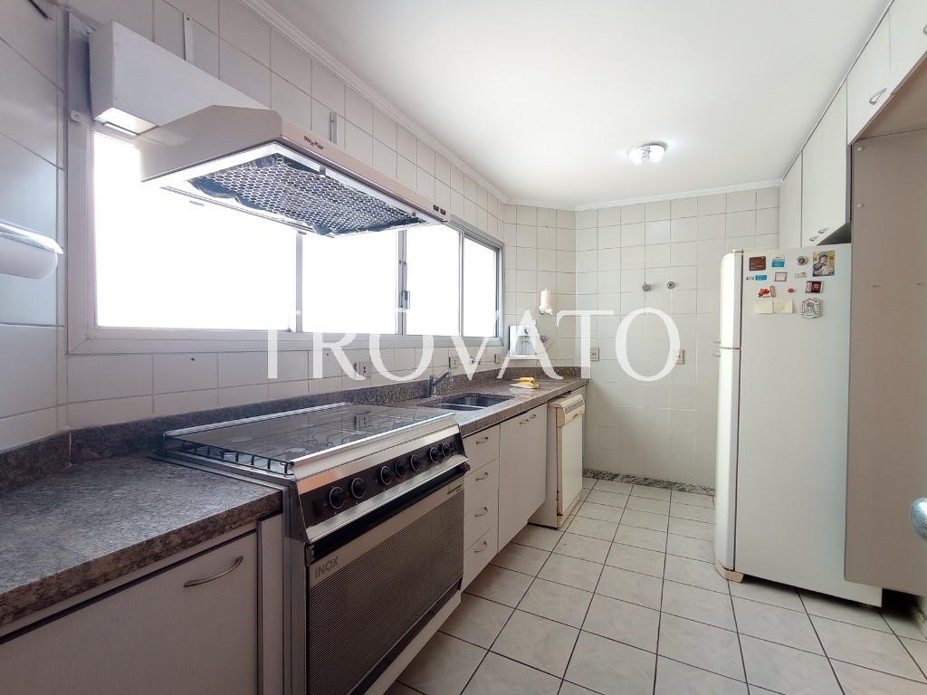 Apartamento à venda, 190m2, Perdizes, 4 quartos sendo 3 suítes, 2 varandas, hidro, 3 vagas