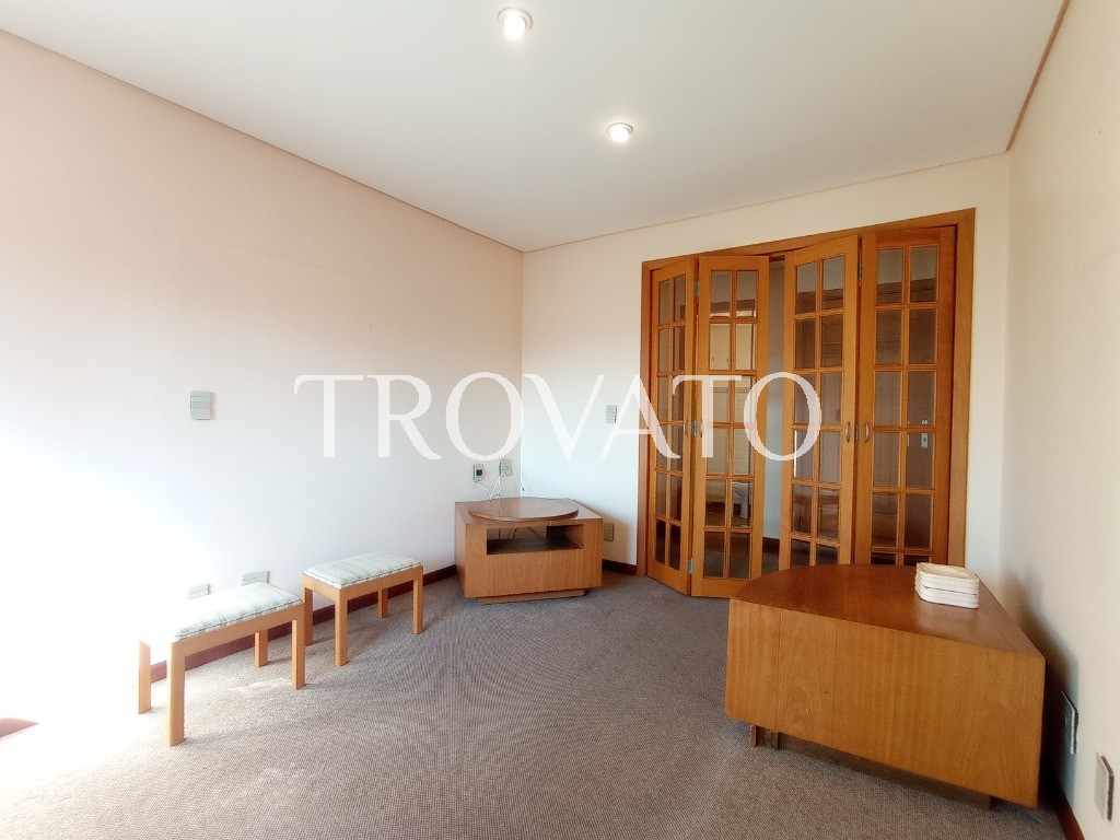 Apartamento à venda, 190m2, Perdizes, 4 quartos sendo 3 suítes, 2 varandas, hidro, 3 vagas
