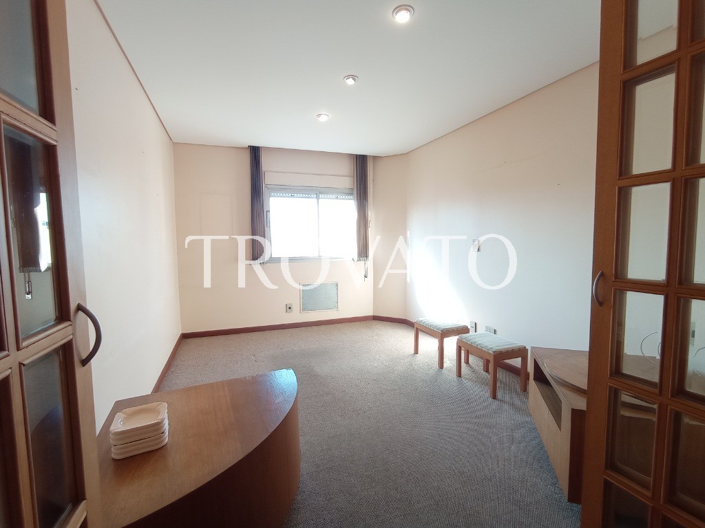 Apartamento à venda, 190m2, Perdizes, 4 quartos sendo 3 suítes, 2 varandas, hidro, 3 vagas