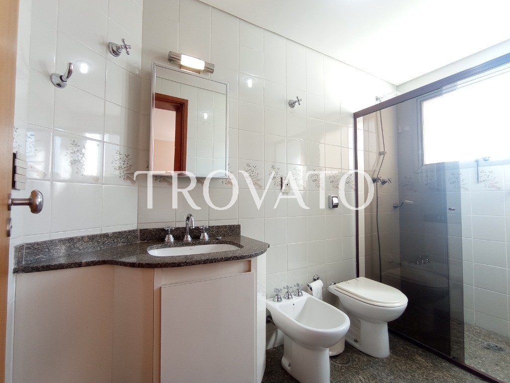 Apartamento à venda, 190m2, Perdizes, 4 quartos sendo 3 suítes, 2 varandas, hidro, 3 vagas