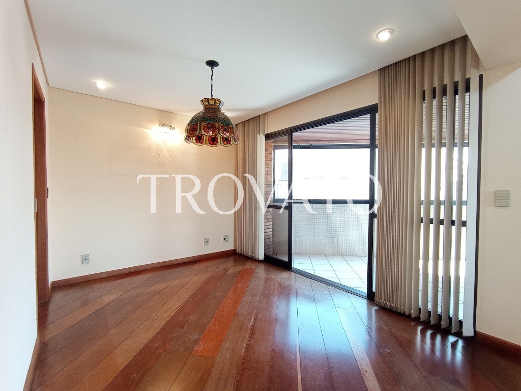 Apartamento à venda, 190m2, Perdizes, 4 quartos sendo 3 suítes, 2 varandas, hidro, 3 vagas