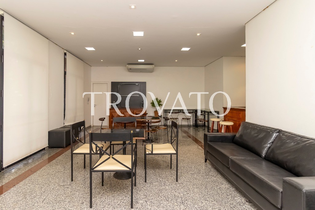 Apartamento à venda , Vila Mariana, 4 quartos, 2 suites, 2 vagas, depósito, 176m2, piscina, academia, squash, ao lado do parque Ibirapuera