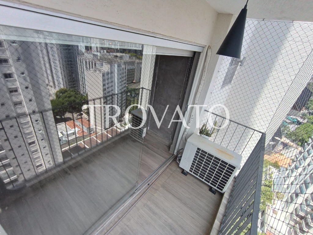 Apartamento a venda 3 quartos, 1 suite, 3 banheiros, 3 vagas, ar quente e frio, 96m2, lazer club na Vila Mariana.