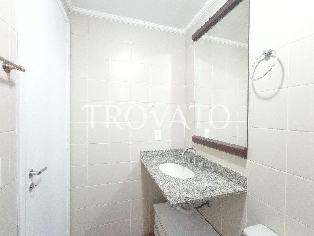 Apartamento reformado, à venda na Vila Gomes Cardim, Tatuapé, 2 Dormitórios com 1 Suíte, Sacada, 2 vagas, com piscina, ao lado Colégio Mendel.