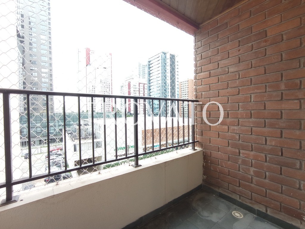 Apartamento reformado, à venda na Vila Gomes Cardim, Tatuapé, 2 Dormitórios com 1 Suíte, Sacada, 2 vagas, com piscina, ao lado Colégio Mendel.