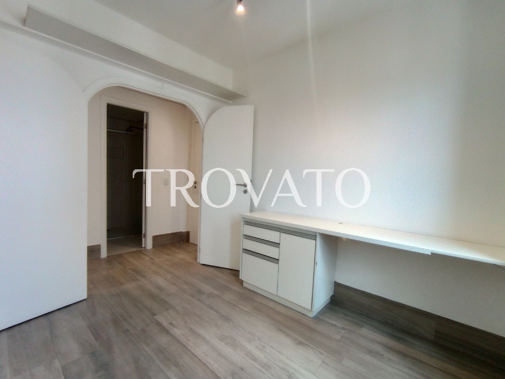 Apartamento a venda 3 quartos, 1 suite, 3 banheiros, 3 vagas, ar quente e frio, 96m2, lazer club na Vila Mariana.