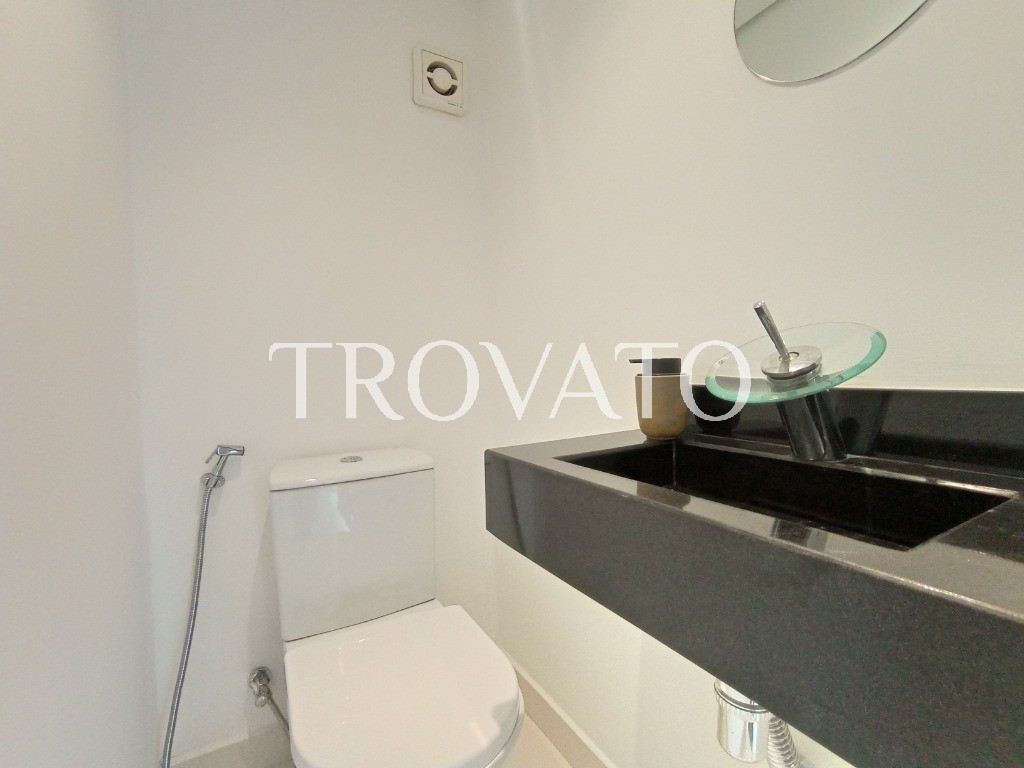 Apartamento a venda 3 quartos, 1 suite, 3 banheiros, 3 vagas, ar quente e frio, 96m2, lazer club na Vila Mariana.