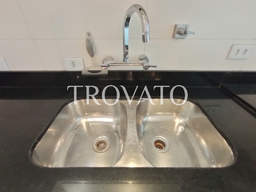 Apartamento a venda 3 quartos, 1 suite, 3 banheiros, 3 vagas, ar quente e frio, 96m2, lazer club na Vila Mariana.