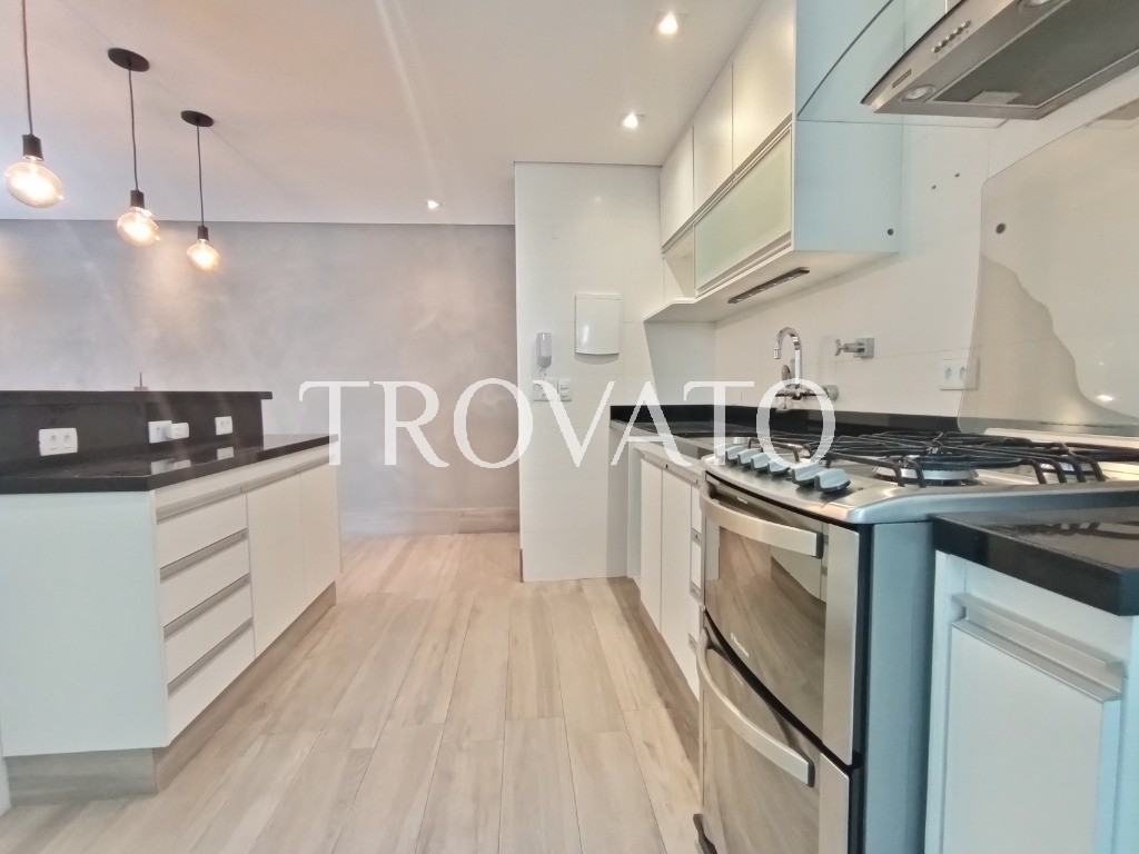 Apartamento a venda 3 quartos, 1 suite, 3 banheiros, 3 vagas, ar quente e frio, 96m2, lazer club na Vila Mariana.