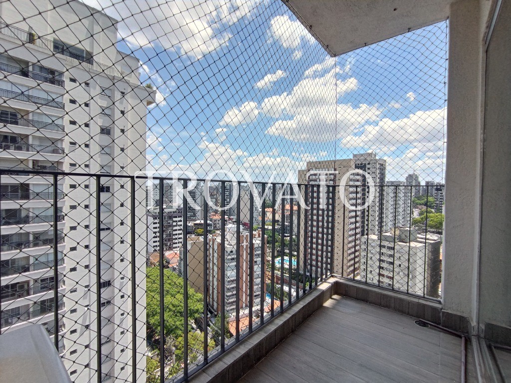 Apartamento a venda 3 quartos, 1 suite, 3 banheiros, 3 vagas, ar quente e frio, 96m2, lazer club na Vila Mariana.