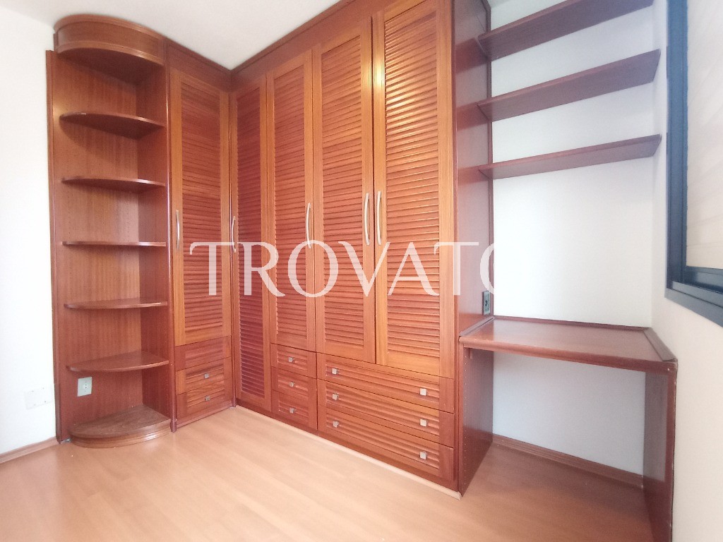 Apartamento reformado, à venda na Vila Gomes Cardim, Tatuapé, 2 Dormitórios com 1 Suíte, Sacada, 2 vagas, com piscina, ao lado Colégio Mendel.