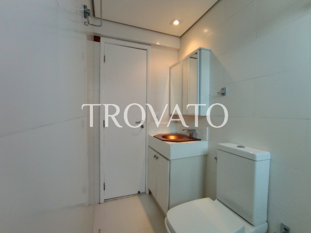 Apartamento a venda 3 quartos, 1 suite, 3 banheiros, 3 vagas, ar quente e frio, 96m2, lazer club na Vila Mariana.