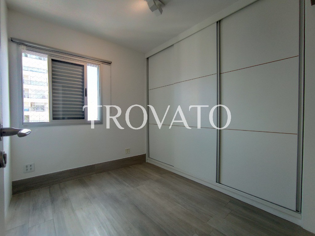 Apartamento a venda 3 quartos, 1 suite, 3 banheiros, 3 vagas, ar quente e frio, 96m2, lazer club na Vila Mariana.