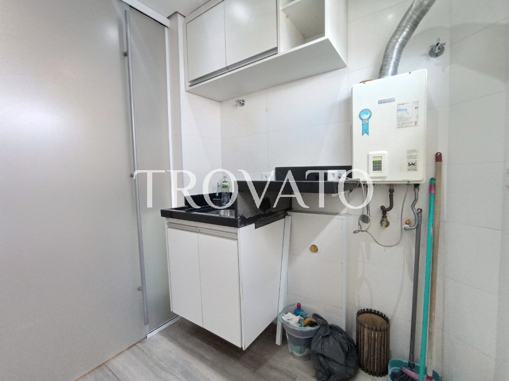 Apartamento a venda 3 quartos, 1 suite, 3 banheiros, 3 vagas, ar quente e frio, 96m2, lazer club na Vila Mariana.
