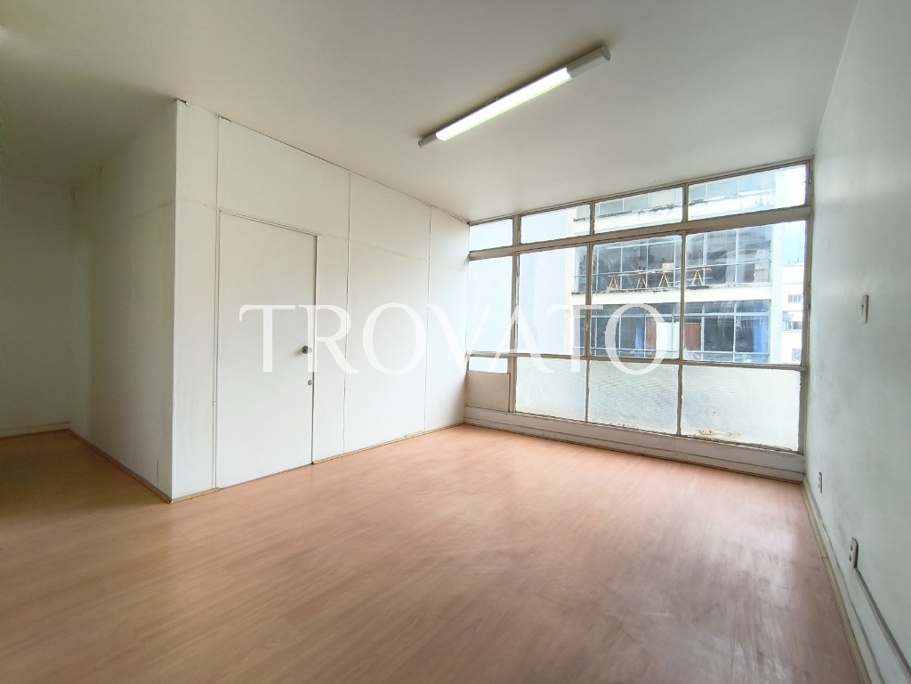 Sala comercial à venda, República, Centro: 1 sala, 1 banheiro, 40m² de área