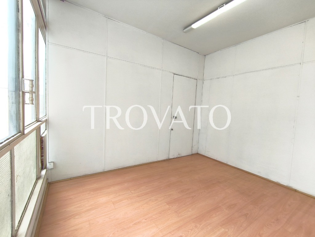 Sala comercial à venda, República, Centro: 1 sala, 1 banheiro, 40m² de área