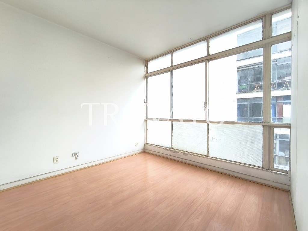 Sala comercial à venda, República, Centro: 1 sala, 1 banheiro, 40m² de área