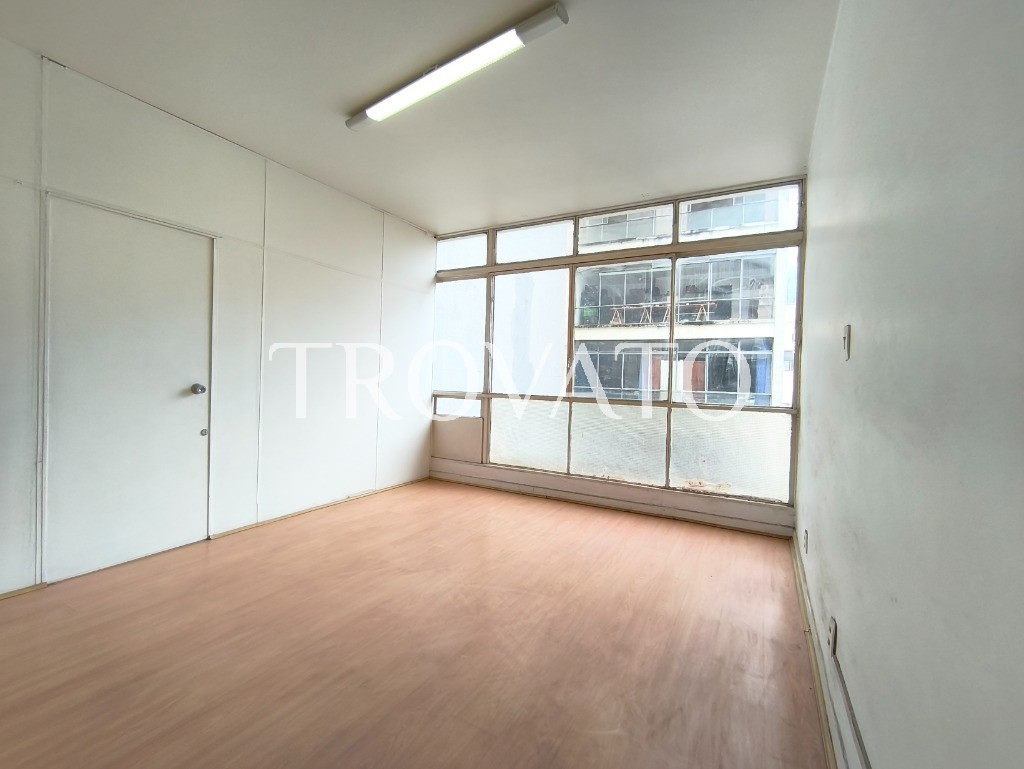 Sala comercial à venda, República, Centro: 1 sala, 1 banheiro, 40m² de área