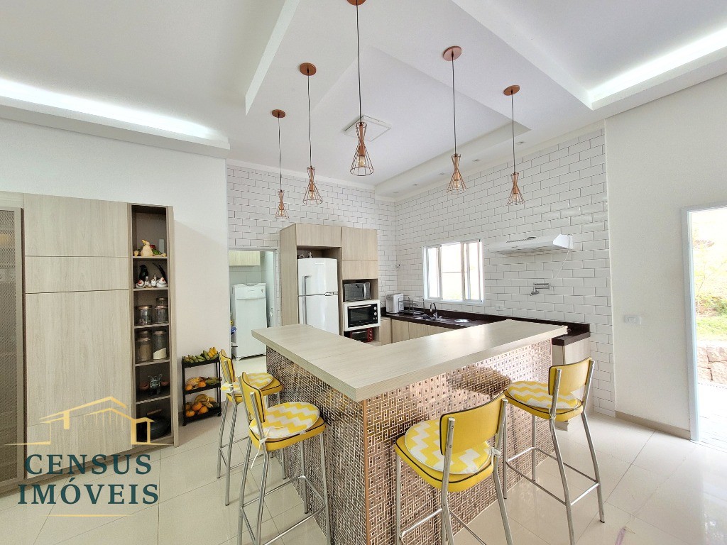 Casa, 3 quartos, 253 m² - Foto 2