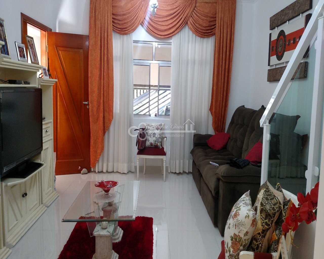 Sobrado à venda com 3 quartos, 225m² - Foto 1