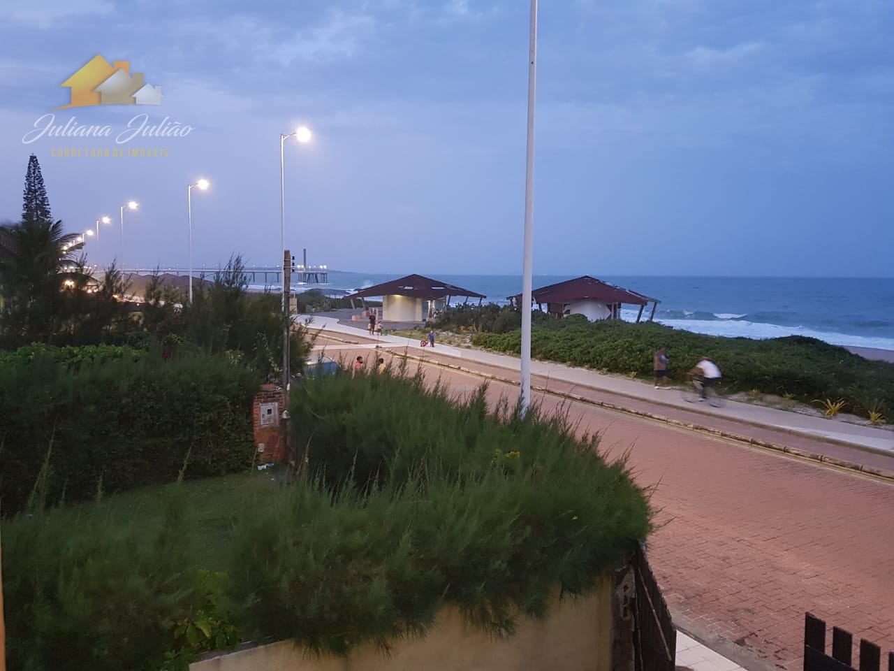 Casa à venda com 6 quartos, 300m² - Foto 14