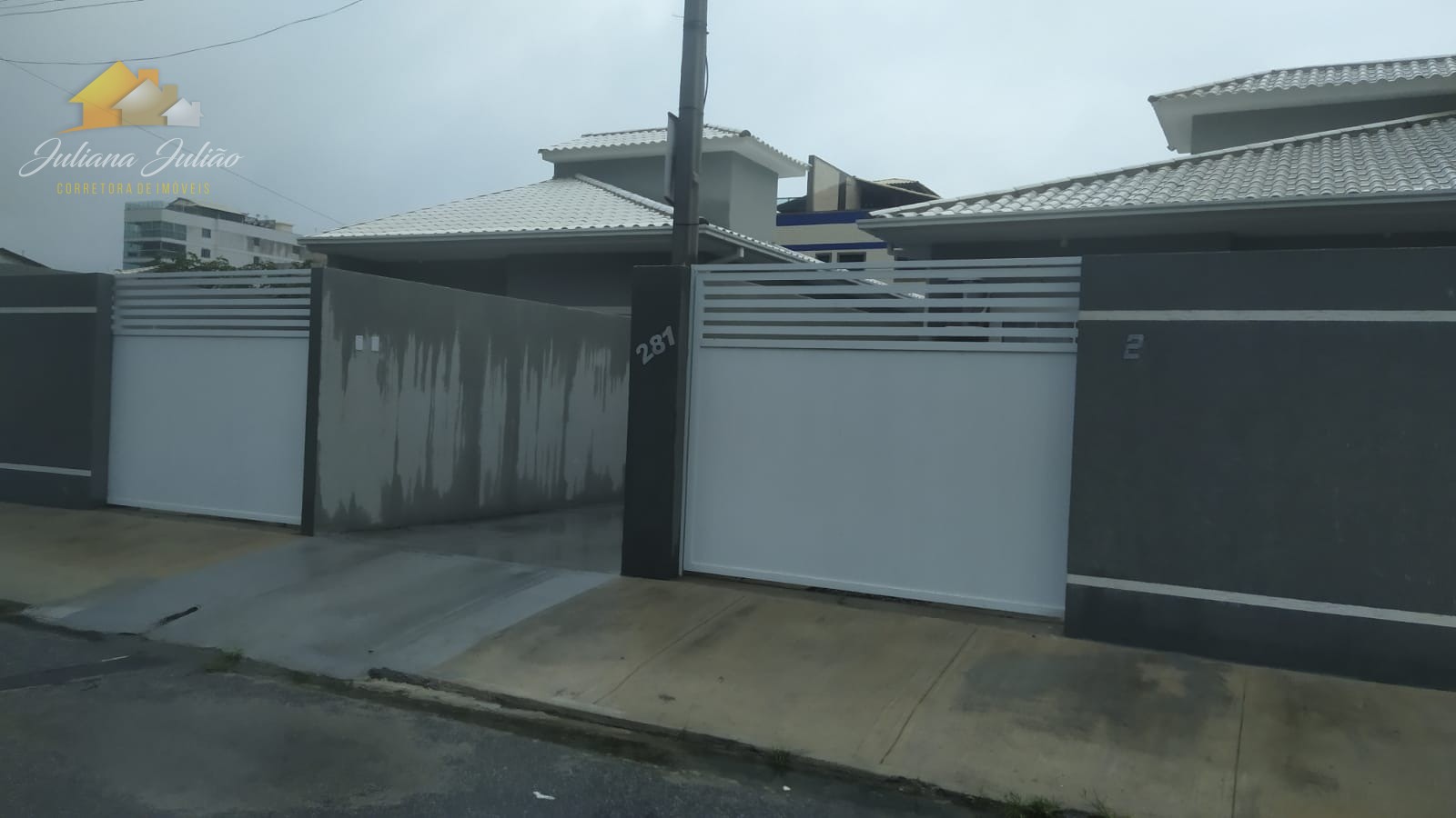 Casa à venda com 3 quartos, 92m² - Foto 1