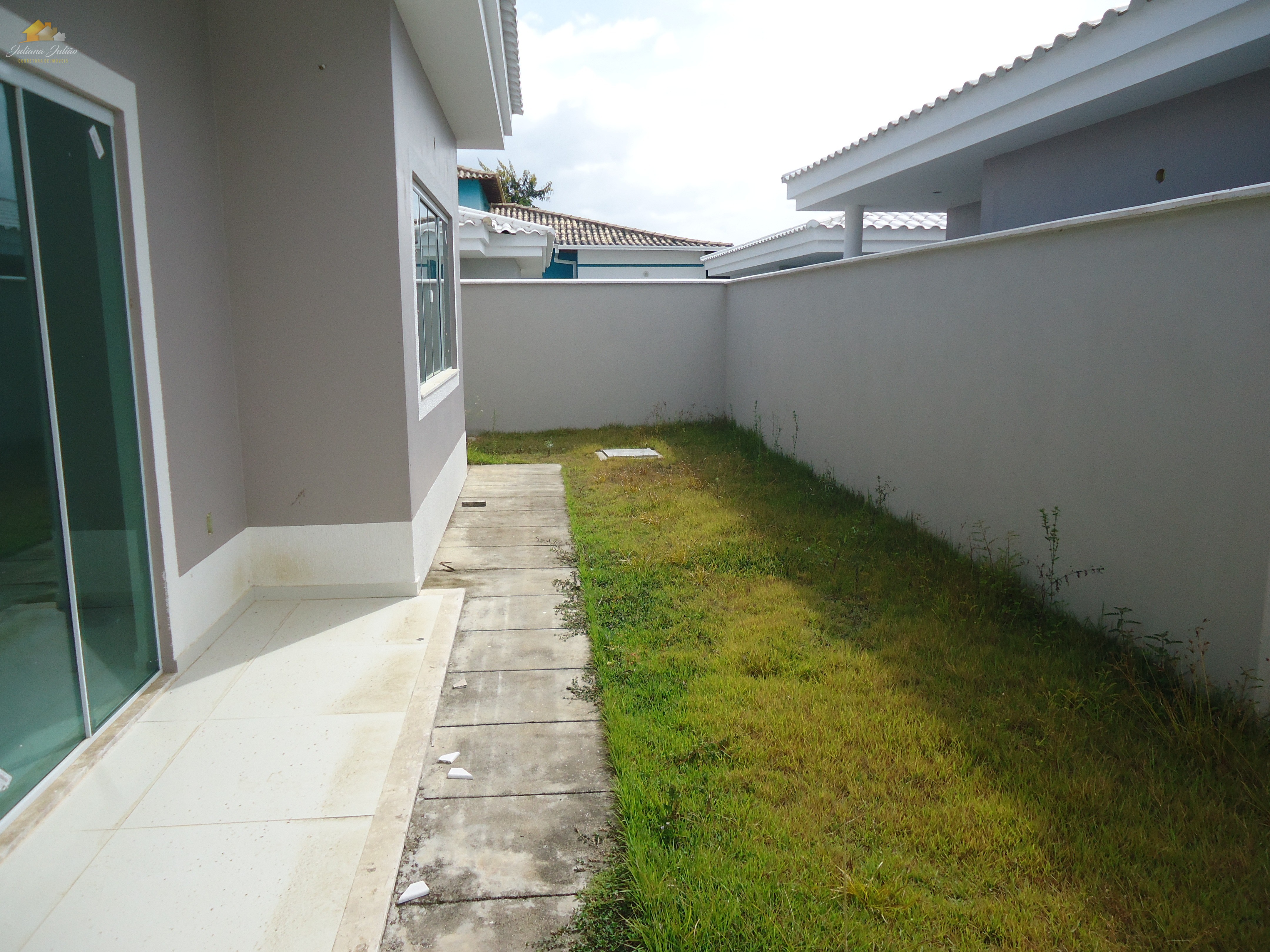 Casa à venda com 3 quartos, 80m² - Foto 4