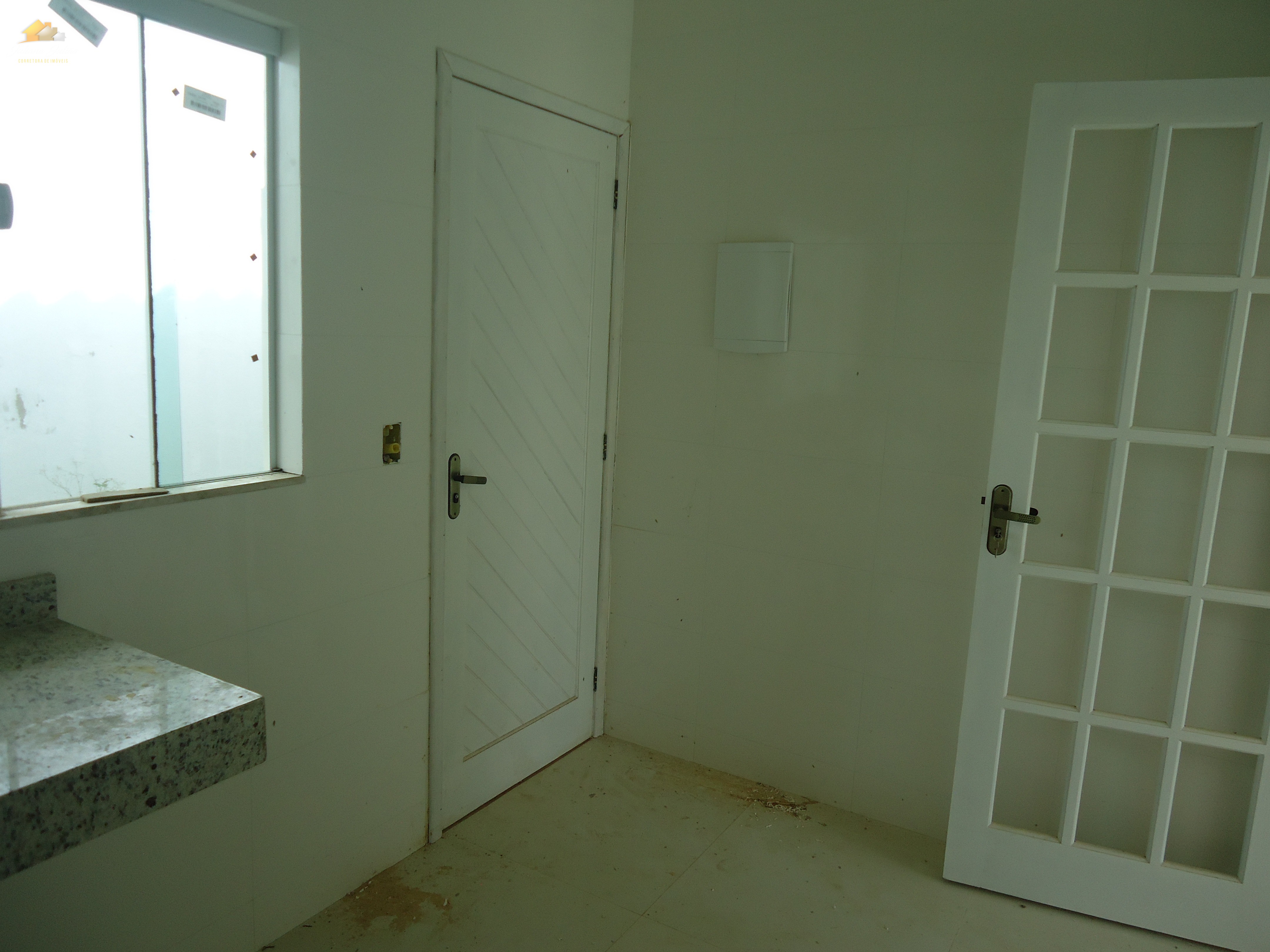 Casa à venda com 3 quartos, 80m² - Foto 17
