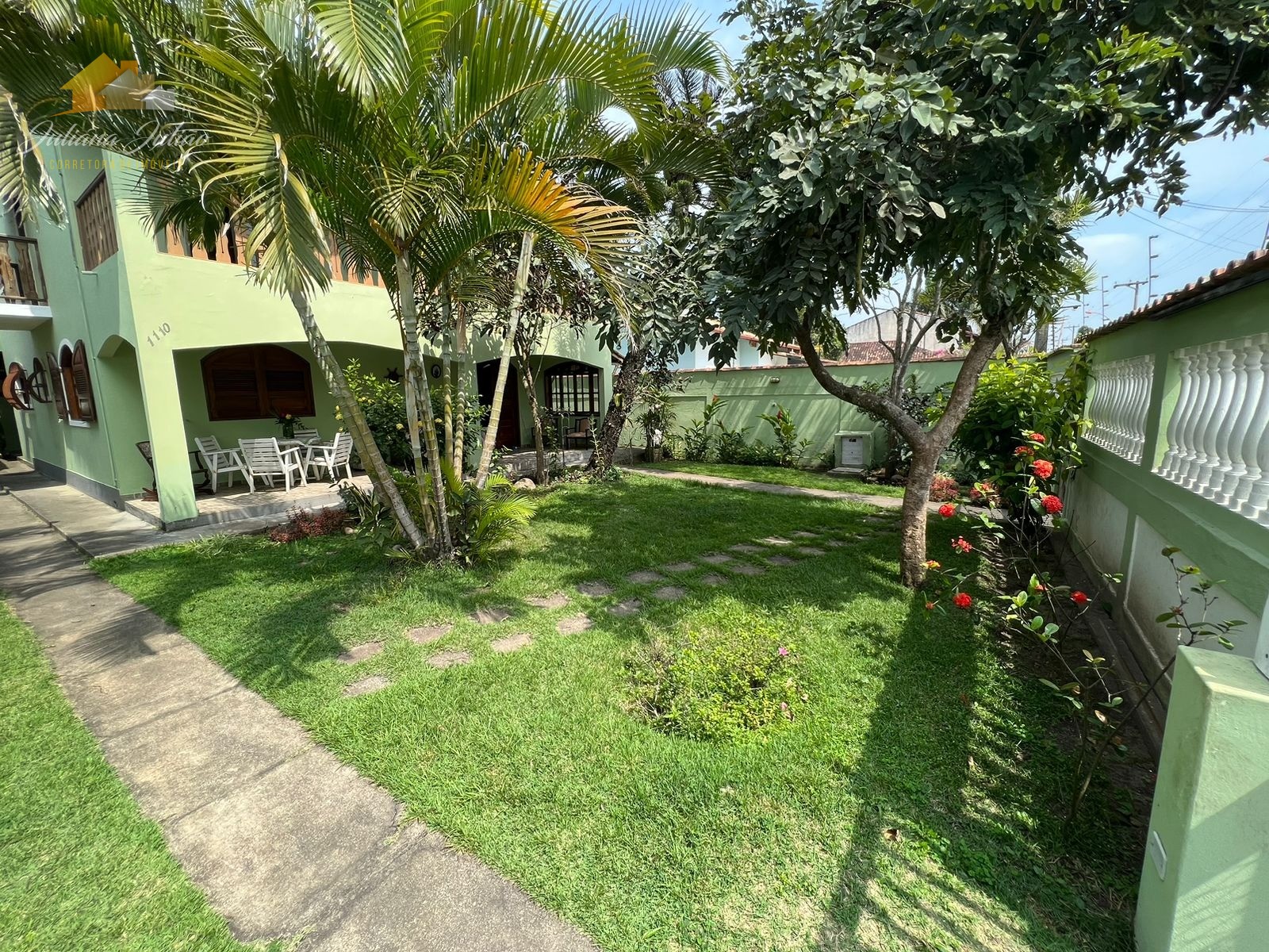 Casa à venda com 8 quartos, 350m² - Foto 3