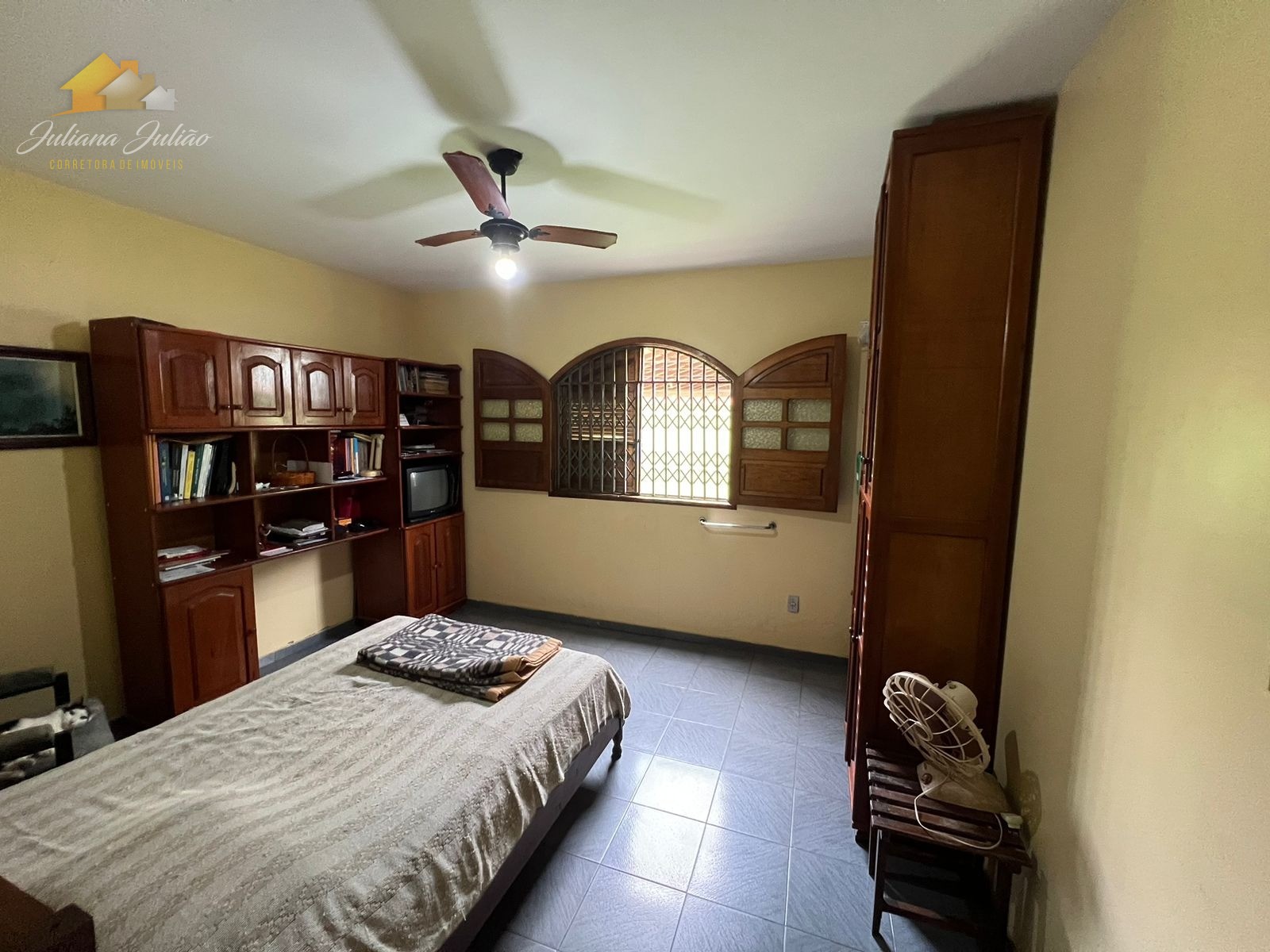 Casa à venda com 8 quartos, 350m² - Foto 11