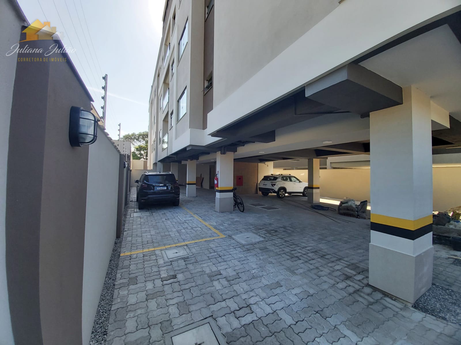 Apartamento à venda com 2 quartos, 66m² - Foto 4