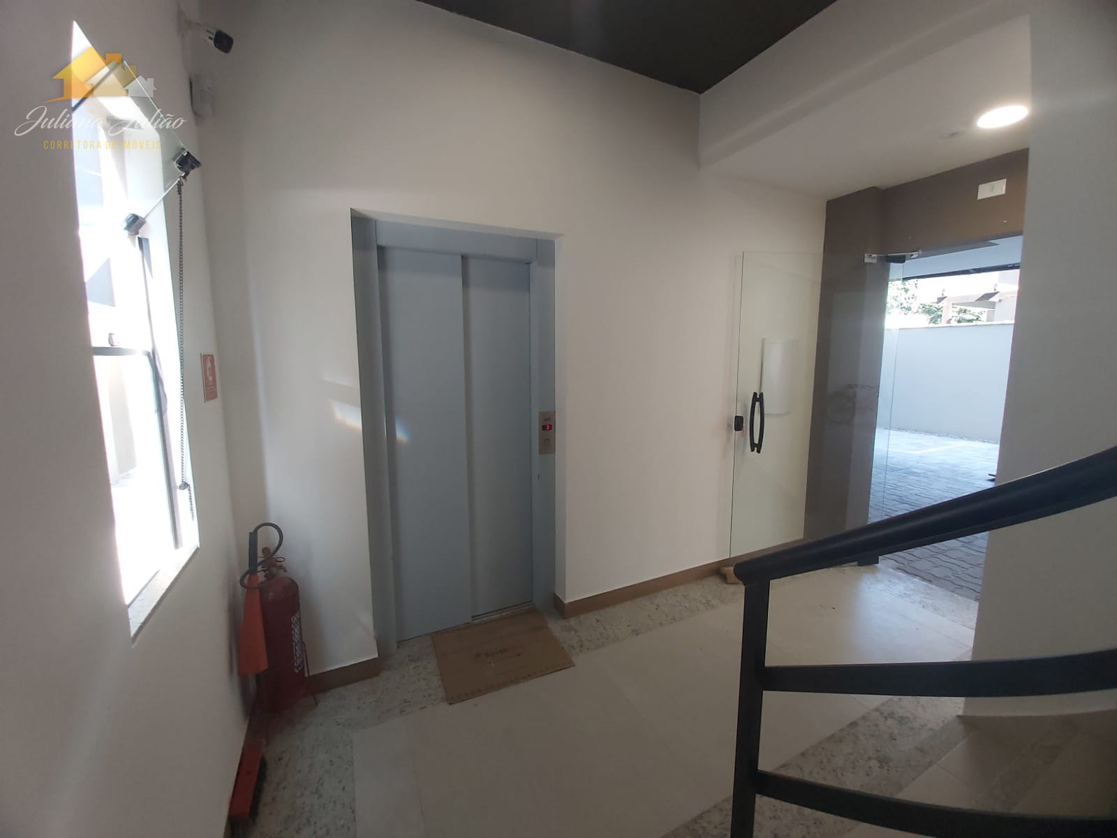 Apartamento à venda com 2 quartos, 66m² - Foto 13