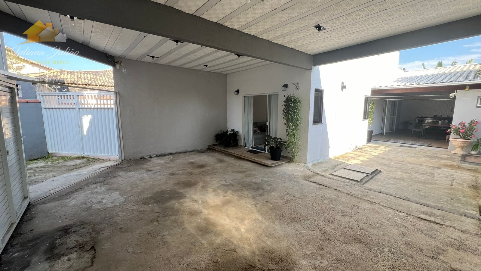 Casa à venda com 2 quartos, 90m² - Foto 3