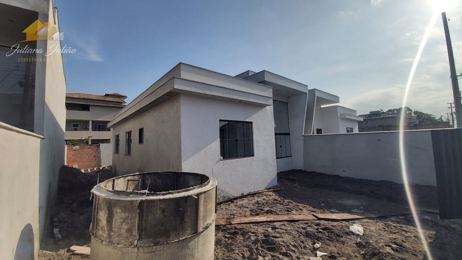 Casa à venda com 3 quartos, 70m² - Foto 1