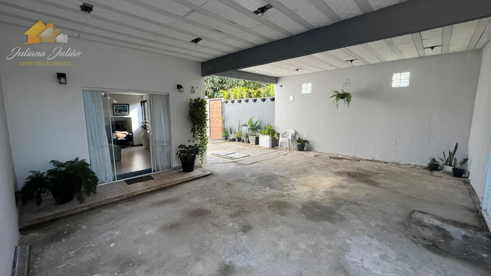 Casa à venda com 2 quartos, 90m² - Foto 2